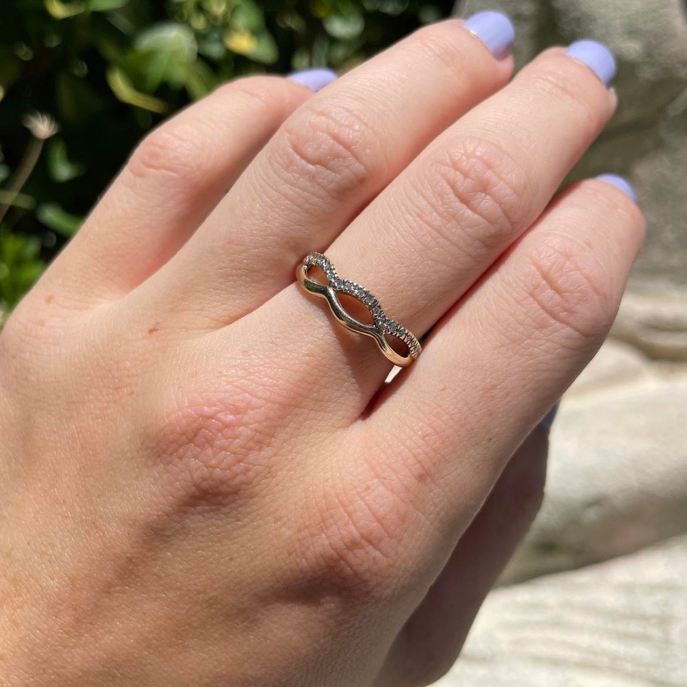 9K Gold Diamond Double Wave Ring